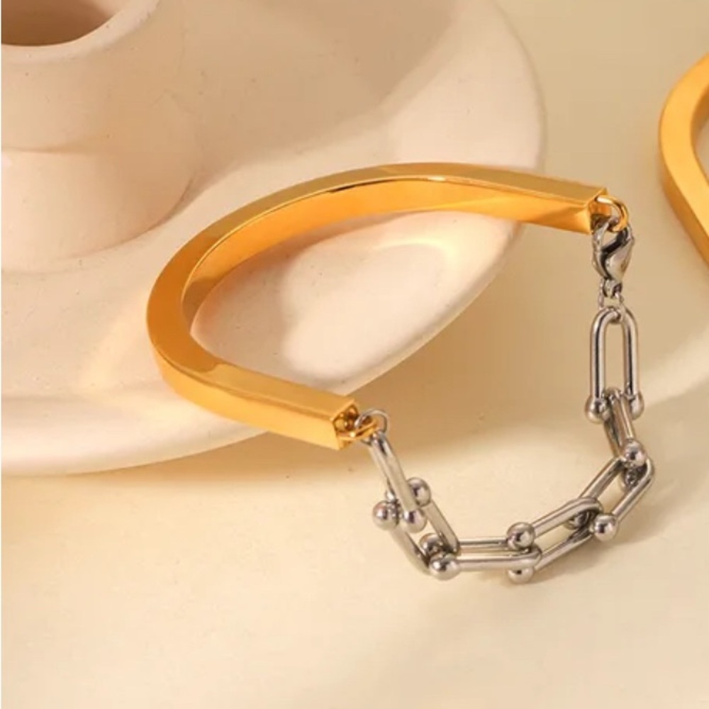Elegant Gold and Silver Bracelet